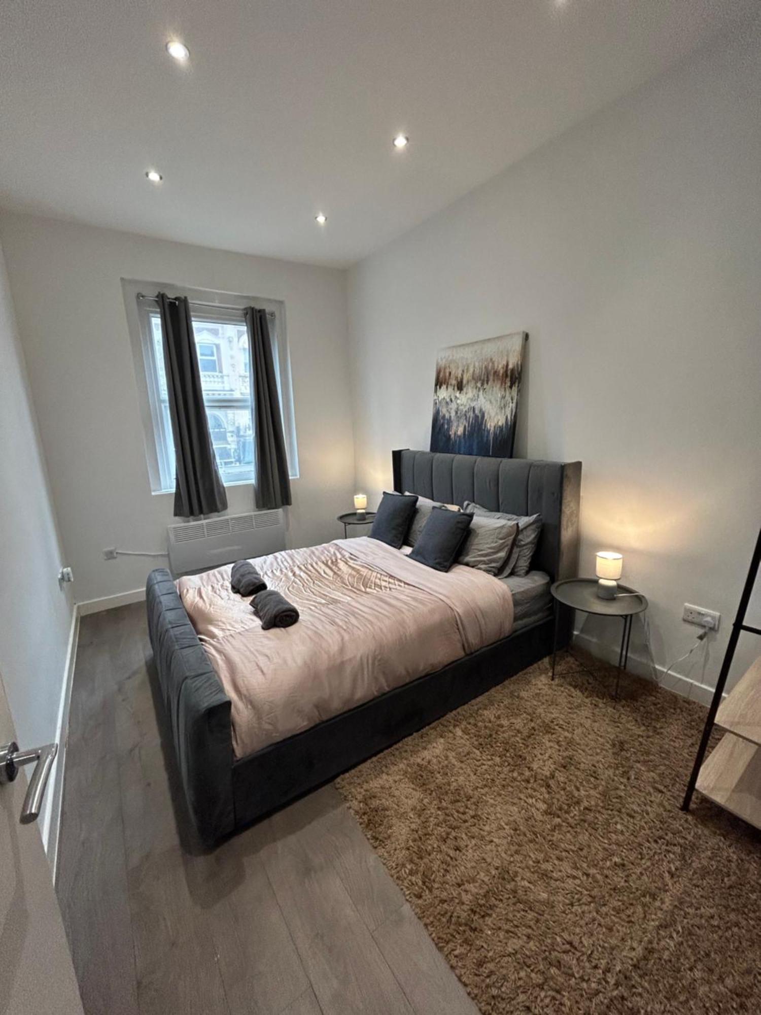 Central Locations 1 Bed Apartments Sleeps 4 London Bagian luar foto