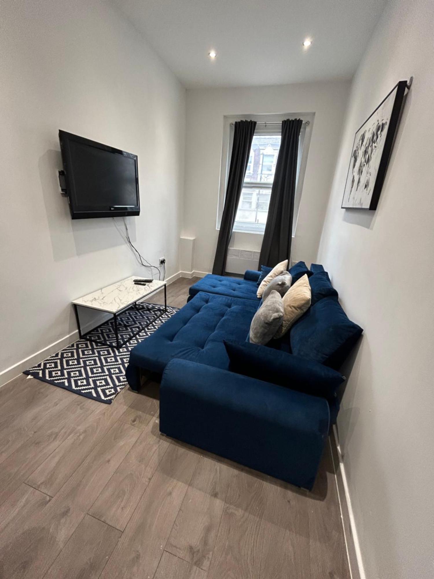 Central Locations 1 Bed Apartments Sleeps 4 London Bagian luar foto